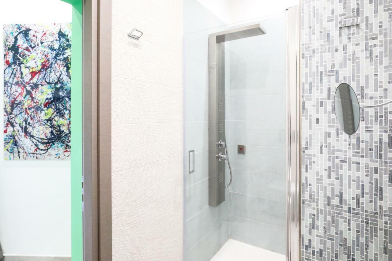 Toledo 16 Luxury Suites نابولي المظهر الخارجي الصورة