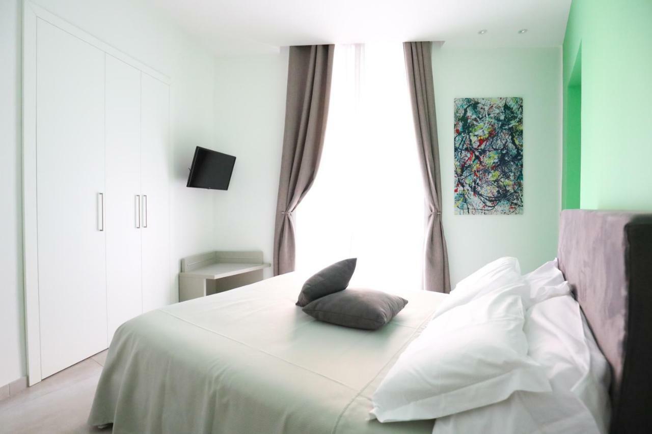 Toledo 16 Luxury Suites نابولي المظهر الخارجي الصورة